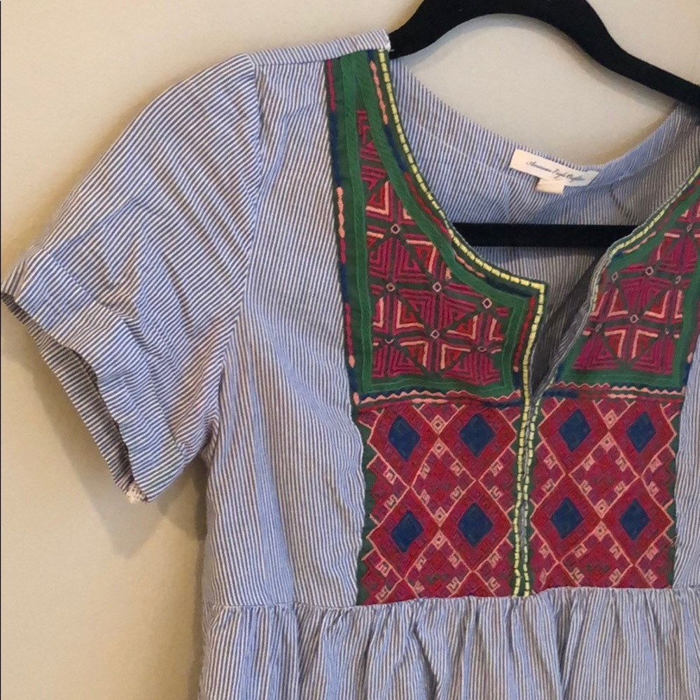 American eagle shirt! Patterned/blue stripes